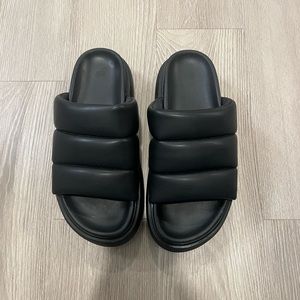 H&M Chunky Bubble Slides